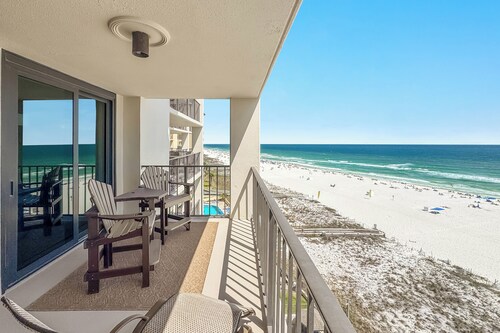 Oceanfront Escape, Relaxing 1BR/1BA with Stunning Views