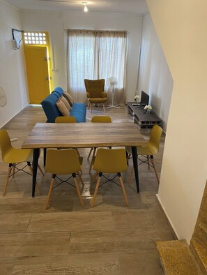 Interior - LA MAISON DU BOURG (Grand-Bourg)