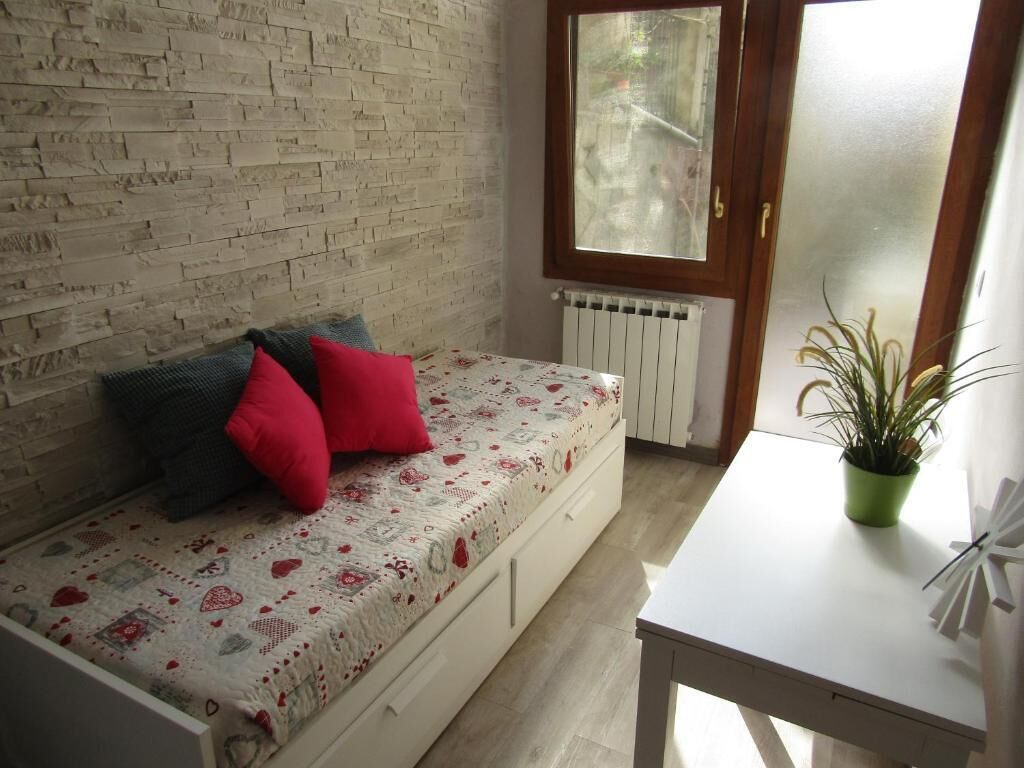 Triple Room, Garden View | In-room safe, soundproofing, iron/ironing board, free WiFi