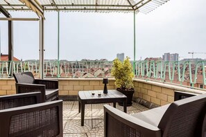 Terrace/patio - | Penthouse 186 | 3 Bedrooms and Private Terrace - 190SQM (Torino)