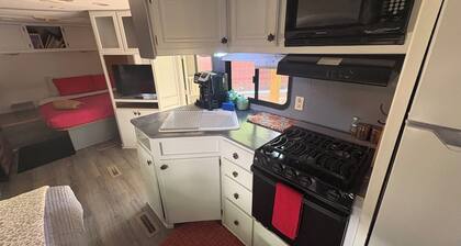 Camping on Fancy-Perfect for small family getaway or couples retreat!