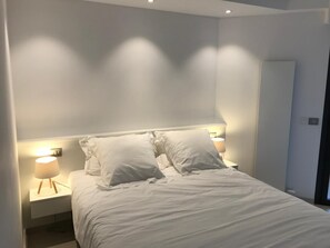 2 間睡房、熨斗/熨衫板、Wi-Fi、床單