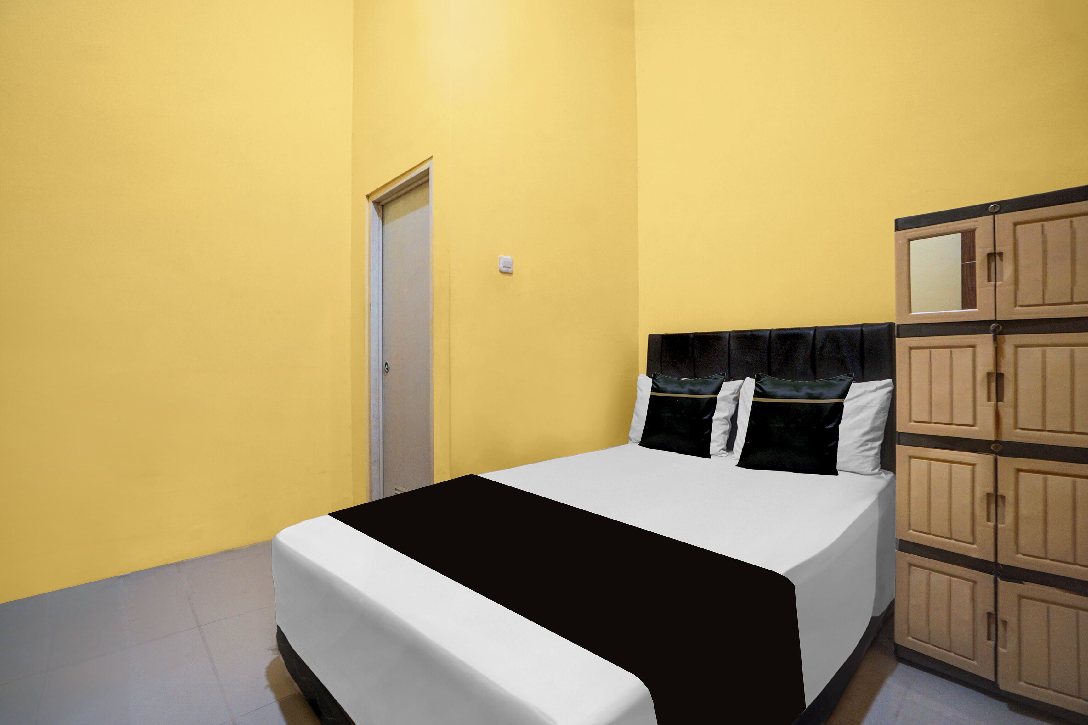 Standard Double Room | Bed sheets