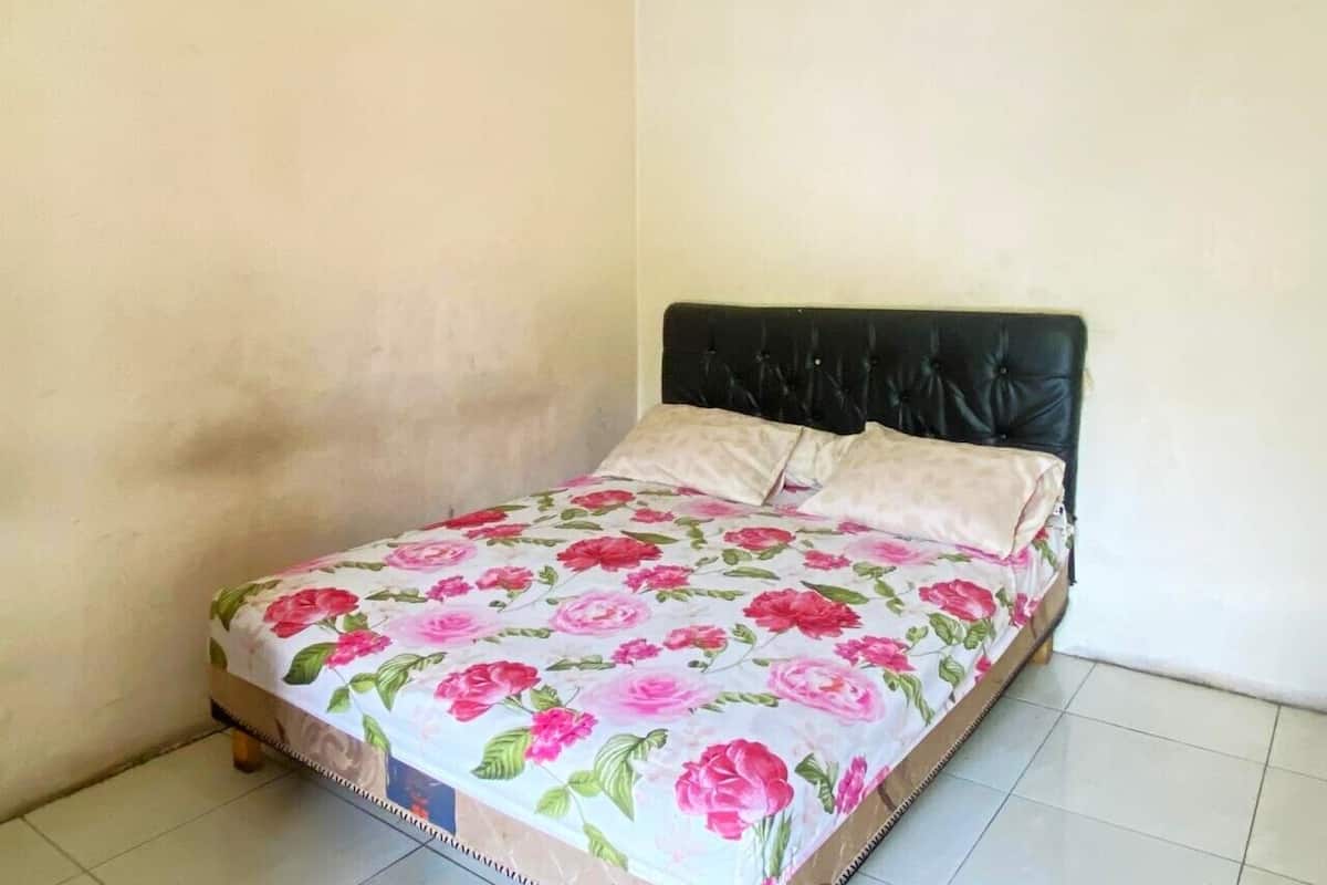Standard Double Room | Bed sheets
