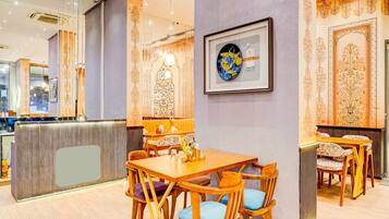 House | Dining
