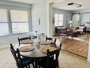 Dining - 2-bedroom cozy guest apartment (Chiefland)