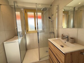 Bathroom - Studio moderne et lumineux à 2 pas des plages (Cannes)