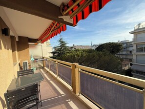 Outdoor dining - Studio moderne et lumineux à 2 pas des plages (Cannes)
