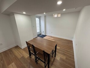 Dining - Cozy 1 Bedroom (Brampton)