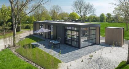 Detached 2-guest Home Near Beach
