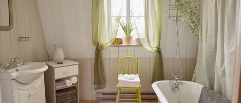Towels, toilet paper
