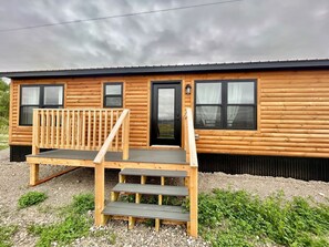 Exterior - Mountain Meadow Tiny Cabin (Livingston)
