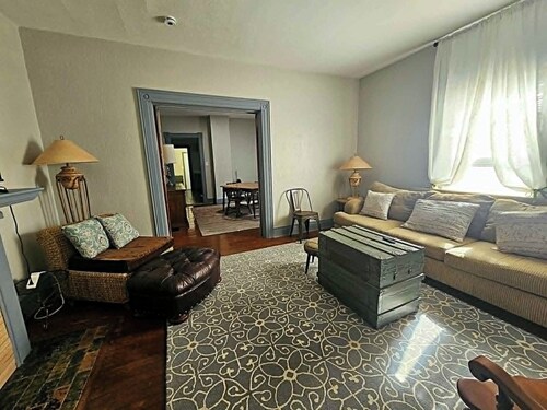 Right Flyer 1, walking distance to University of Dayton and hospital