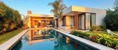 Outdoor pool, a heated pool