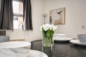Dining - The Cosy City Centre Gem (Manchester)