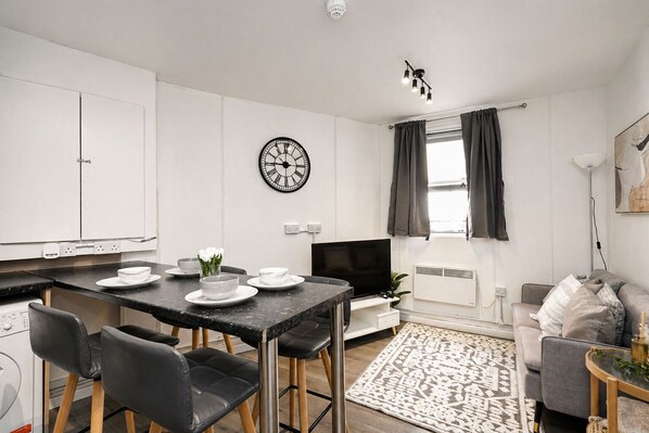 Interior - The Cosy City Centre Gem (Manchester)