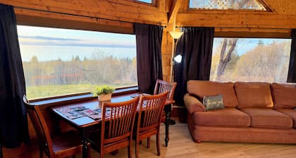 Mt. Redoubt Cabin on the Cook Inlet, Basecamp for your Alaskan Adventures