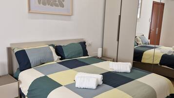 1 chambre, fer et planche Ă repasser, Wi-Fi, draps fournis