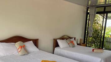 WiFi, bed sheets