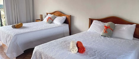 WiFi, bed sheets