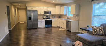 Charming 3-bedroom bungalow  Madisonville