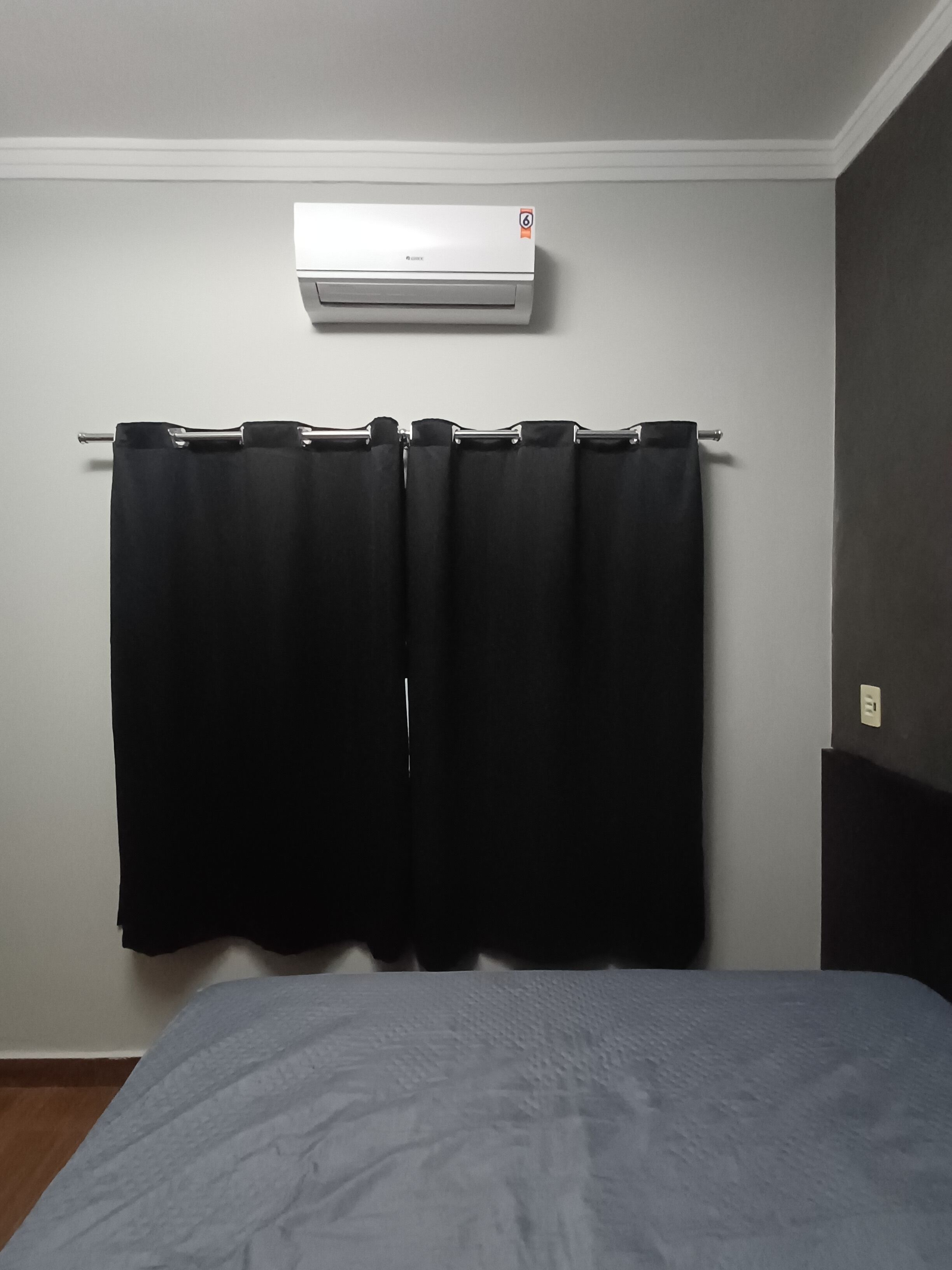 2 slaapkamers, een strijkplank/strijkijzer, gratis wifi
