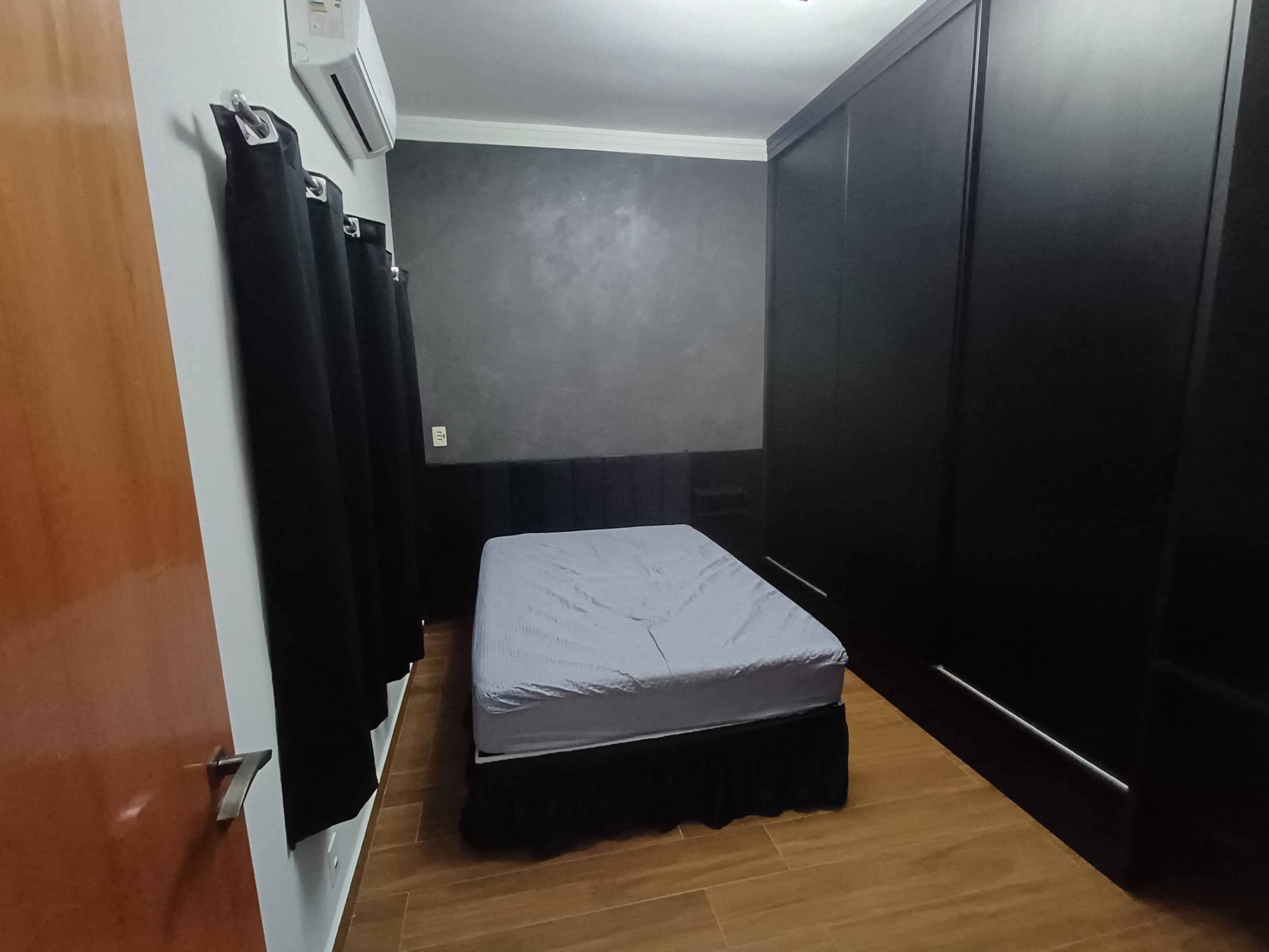 2 bedrooms, iron/ironing board, free WiFi