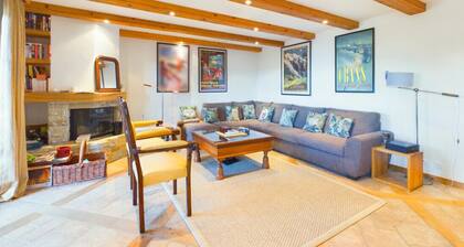 Crans-Montana – High-End Alpine Apartment with 3 Bedrooms & Sunny Terrace