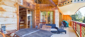 Crans-Montana – High-End Alpine Apartment with 3 Bedrooms & Sunny Terrace