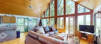 Stunning mountain views, family-friendly cabin, hot tub, kayaks, on two acres