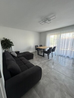 Living area - Vrbo Property (Melsungen)