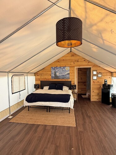 Romantic Safari Tent • Private Bath • Fire Pit