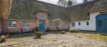 Spacious holiday home near Ribe for 11