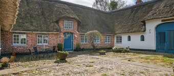 Spacious holiday home near Ribe for 11