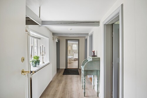 Spacious holiday home near Ribe for 11