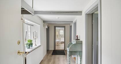 Spacious holiday home near Ribe for 11