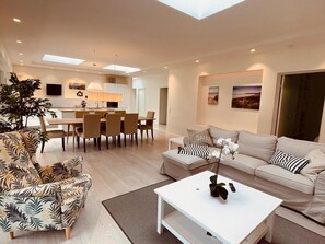 TV, fireplace - Luxury Summer house 600 m from the beach (Gilleleje)