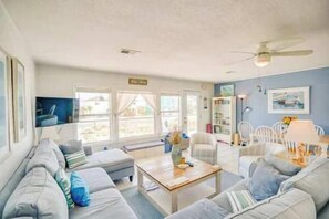 TV, offices - Between the Waters | Gulf & Sound Views (Navarre Beach)