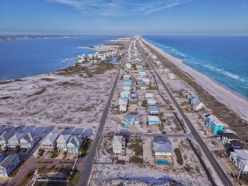 Steps to the Beach • Gulf + Sound Views
