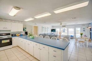 Interior - Between the Waters | Gulf & Sound Views (Navarre Beach)
