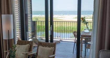 Waterfront Gem With Private Sauna