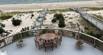 Oceanfront 5 Bedroom on Dune Road in Westhampton ! Enjoy a Private Ocean Beach