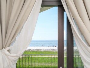 View from property - Water's Edge Wellness Retreat With Sauna (Workum)