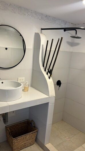 Junior-Doppelzimmer, Terrasse | Badezimmer