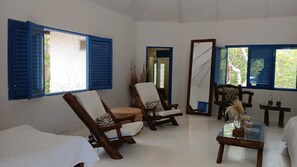 Family Room, Patio, Garden View | Spa | Massages - Bayside Island Escape (Islas del rosario)