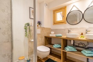 Een douche, een haardroger