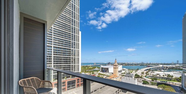 Property grounds - 501 First|Junior Studio w/ Pool & Beach Access (Miami)