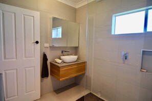 Soap, toilet paper - Cosy White Hills Luxury very close to Bendigo (White Hills)