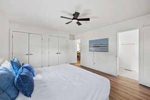 Iron/ironing board, Internet, bed sheets - Coastal Retreat in Peaceful Waterfront Community (Harbeson)