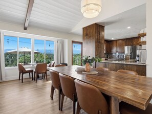 Dining - New! Yosemite Starsong with pool/hot tub/EV/huge views (Coarsegold)